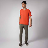 Camiseta Algodão Premium Gola V Masculina | Everyday Collection - Laranja Apricot