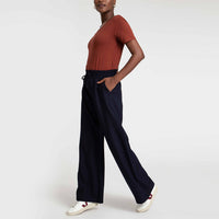 Camiseta Algodão Premium Gola U Feminina | Everyday Collection - Marrom Cacau