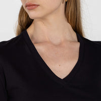 Camiseta Algodão Premium Gola V Feminina | Everyday Collection - Preto