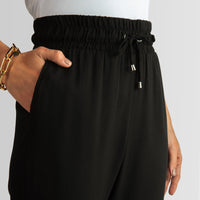 Calça Jogger Viscose com Amarração - Preto