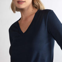 Camiseta Perfeita Pima Manga Longa Gola V Feminina - Azul Marinho