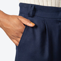 Calça Reta Linho com Viscose Feminina - Azul Marinho