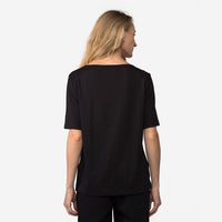 Camiseta Pima Ampla Decote Canoa Feminina - Preto