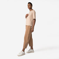 Camiseta Pima Ampla Decote Canoa Feminina - Bege Camel