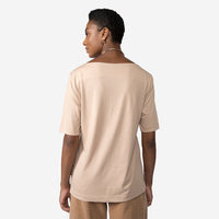Camiseta Pima Ampla Decote Canoa Feminina - Bege Camel