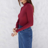 Blusa Canelada Viscose Gola Alta Feminina - Vermelho Escarlate