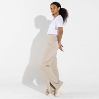 Calça Fenda Lateral Feminina - Bege Aveia