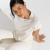 Camiseta Viscose Listras Feminina - Listras Off Vanilla E Azul Marinho