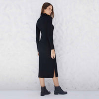 Vestido Midi Canelado Viscose Gola Rolê - Preto