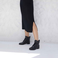 Vestido Midi Canelado Viscose Gola Rolê - Preto