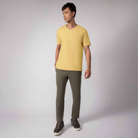 Camiseta Algodão Premium Gola V Masculina | Everyday Collection - Amarelo Mel