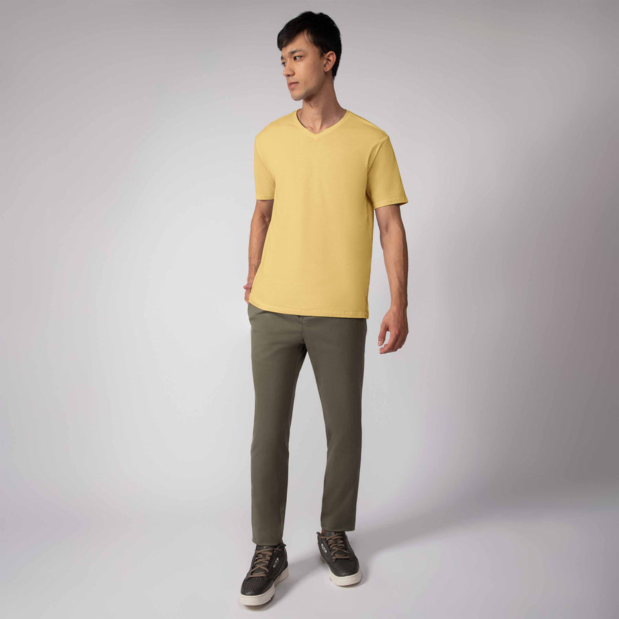 Camiseta Algodão Premium Gola V Masculina | Everyday Collection - Amarelo Mel