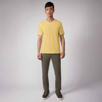 Camiseta Algodão Premium Gola V Masculina | Everyday Collection - Amarelo Mel