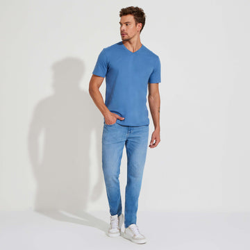 Camiseta Algodão Premium Gola V Masculina | Everyday Collection - Azul Aviador