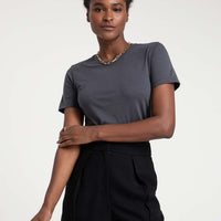 Camiseta Algodão Premium Feminina | Everyday Collection - Chumbo
