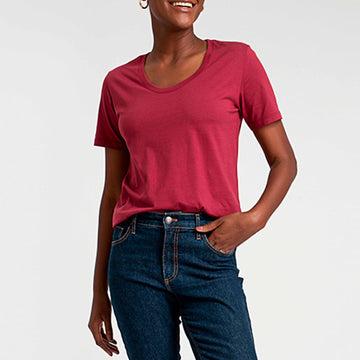 Camiseta Algodão Premium Gola U Feminina | Everyday Collection - Tinto