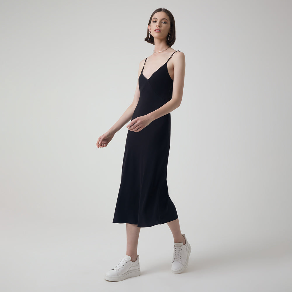 Vestido Slip Recortes - Preto