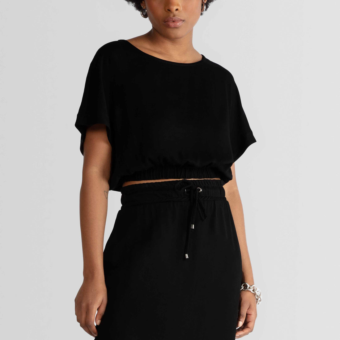 Blusa Viscose Cropped Feminina - Preto