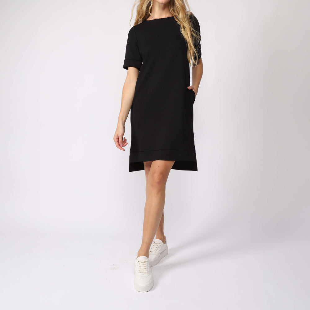Vestido Curto Malha Estruturada T-Shirt - Preto