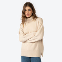 Suéter Gola Rolê Tricot Viscose Amplo Feminino - Bege