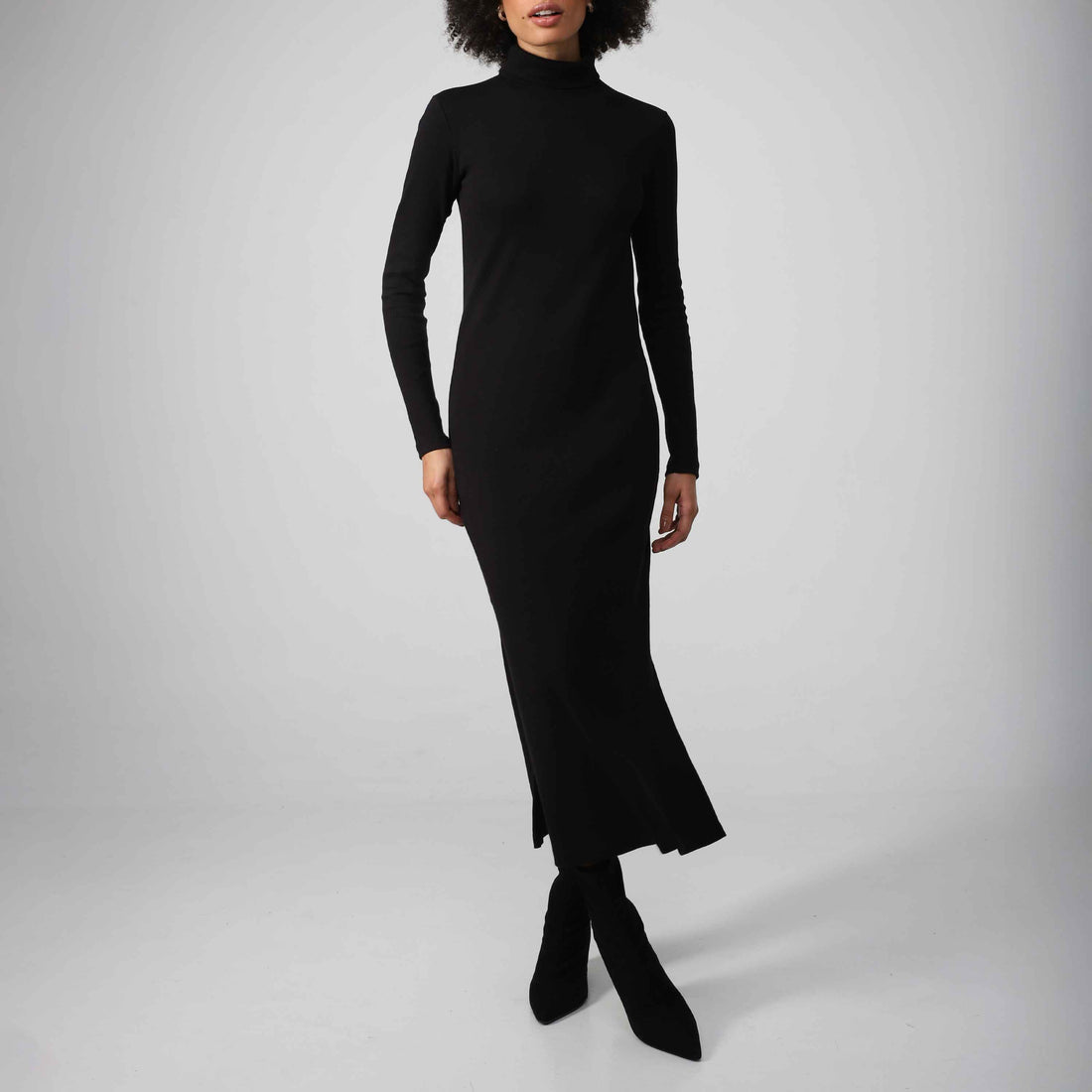 Vestido Midi Canelado Algodão Gola Rolê - Preto