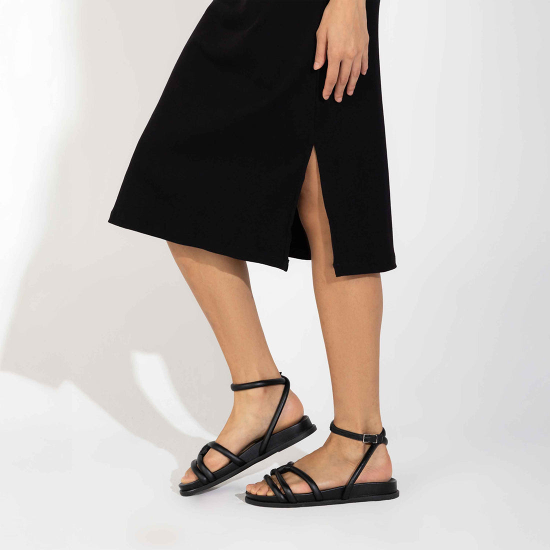 Vestido Midi Canelado Algodão Manga Curta - Preto