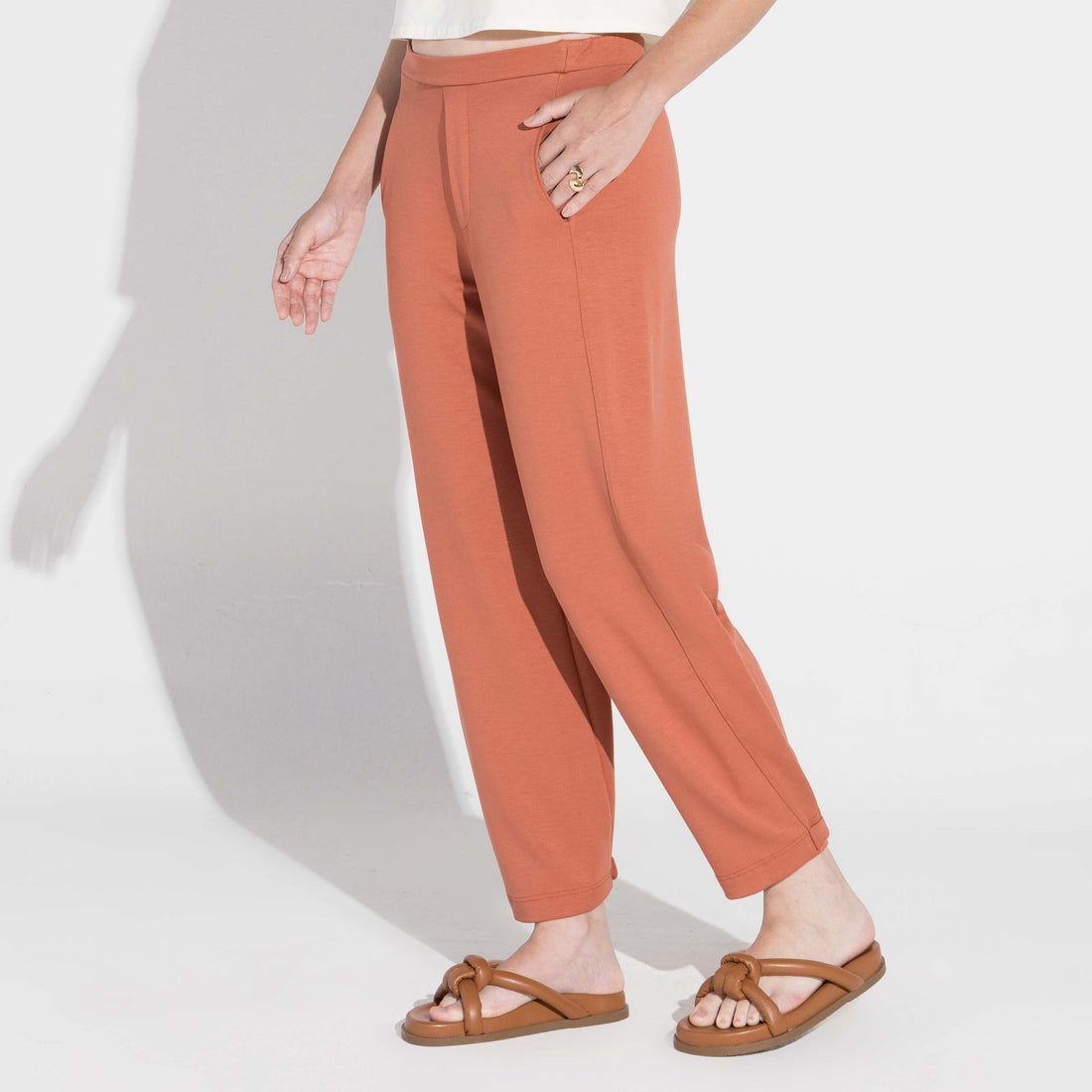 Calça Barrel Dense Viscose Feminina - Ferrugem