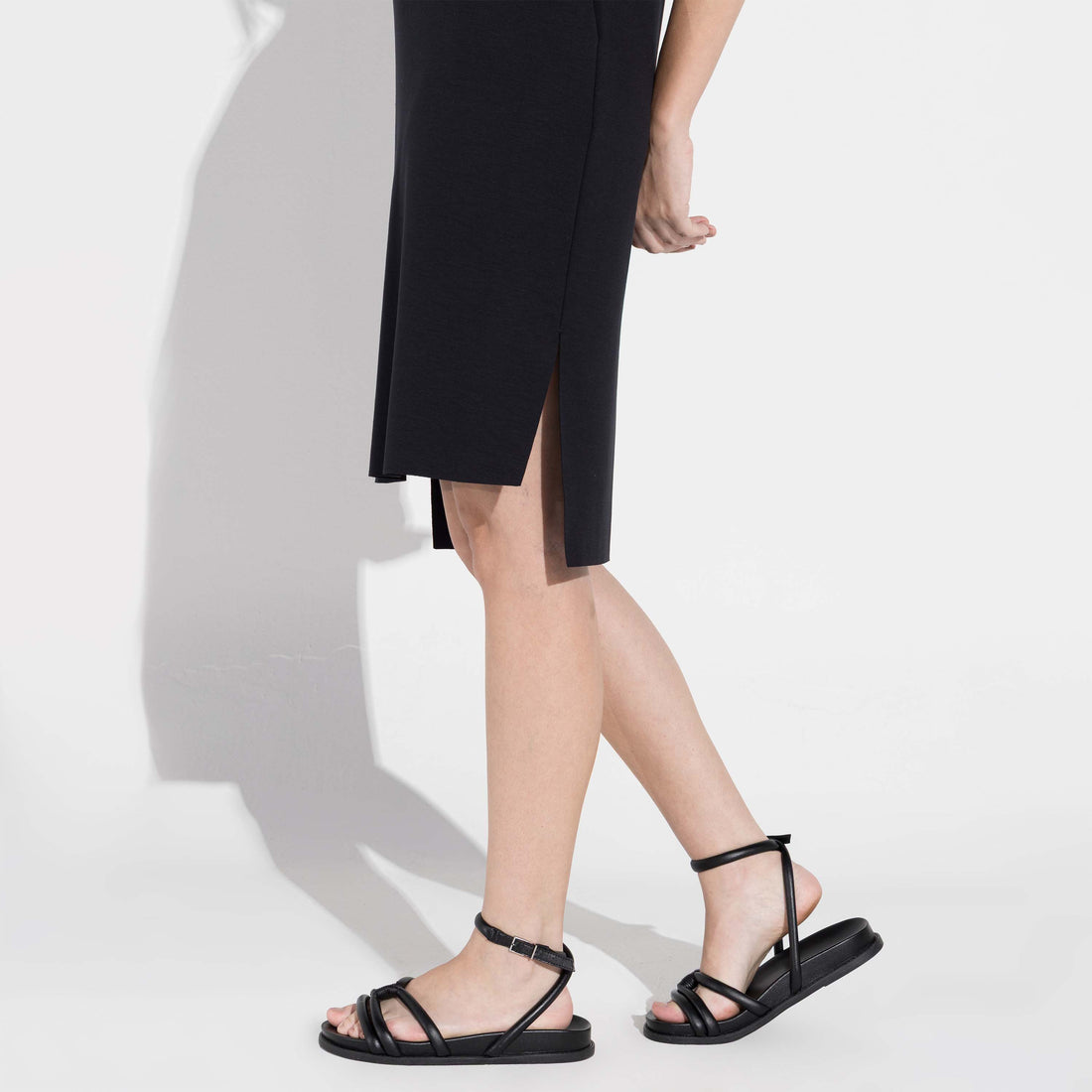 Vestido Dense Viscose Decote V - Preto