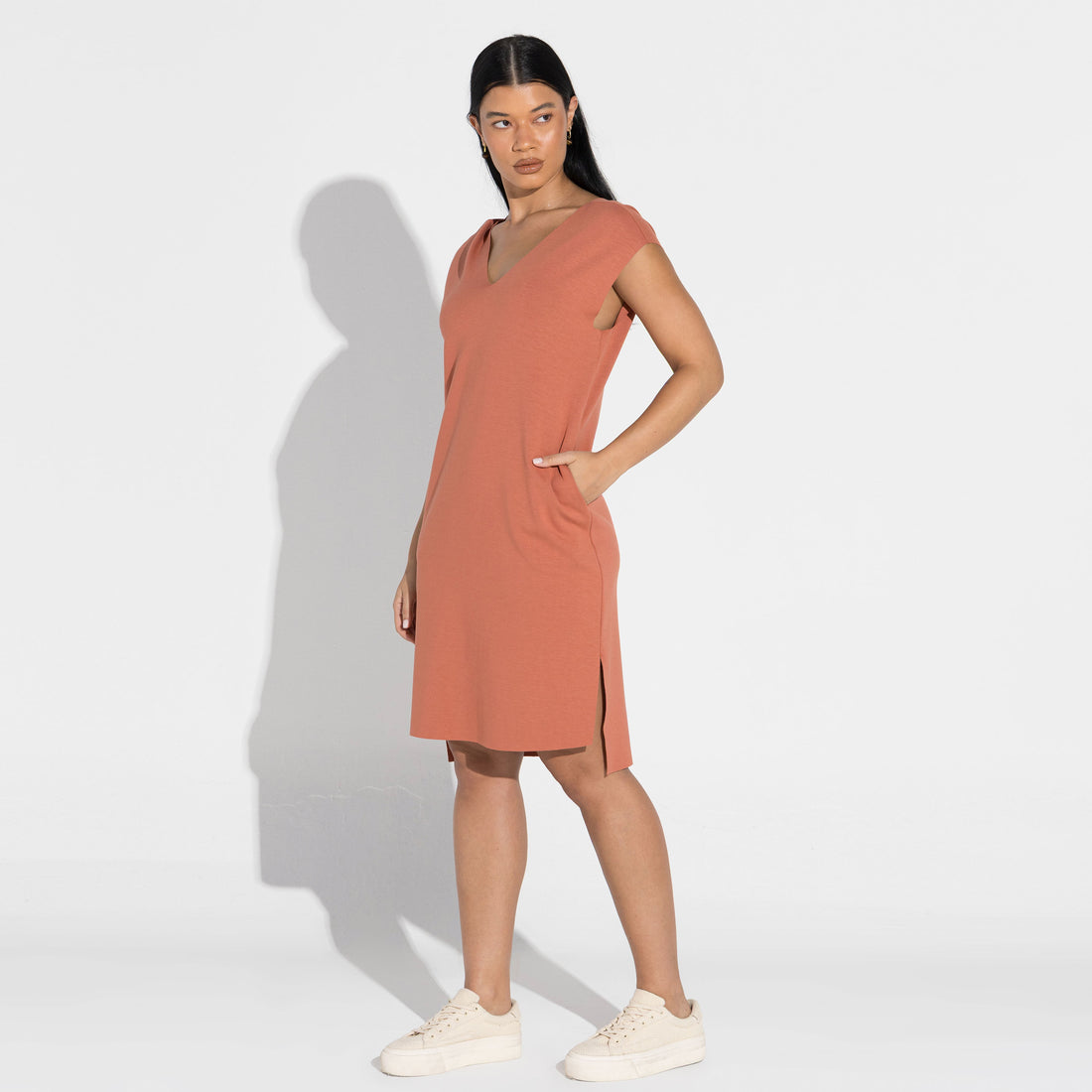 Vestido Dense Viscose Decote V - Ferrugem
