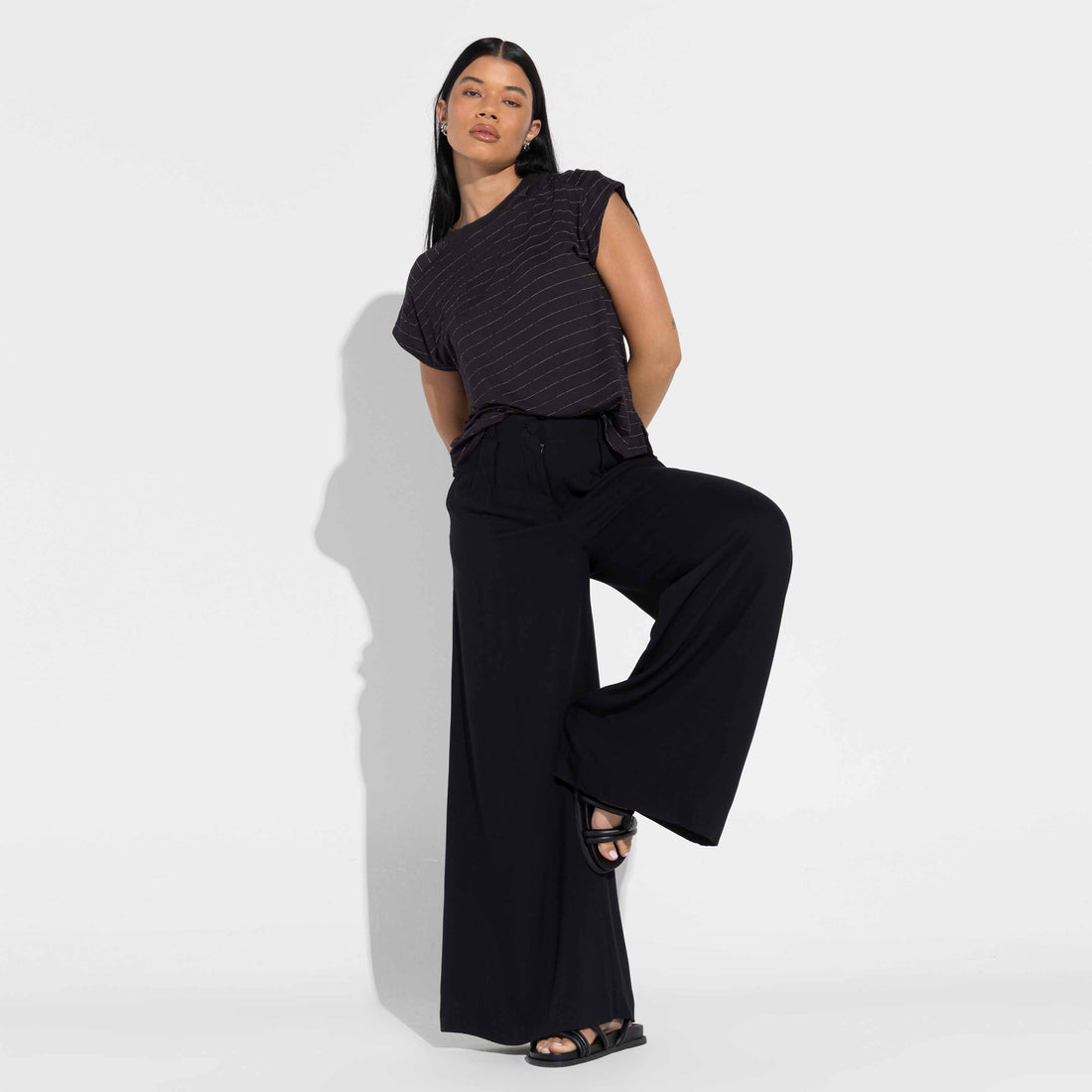 Camiseta Viscose Listras Feminina - Listras Preto E Off Vanilla