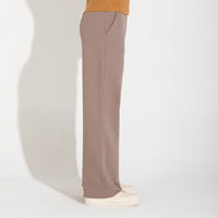 Calça Reta Moletom Leve Feminina - Bege Mascavo