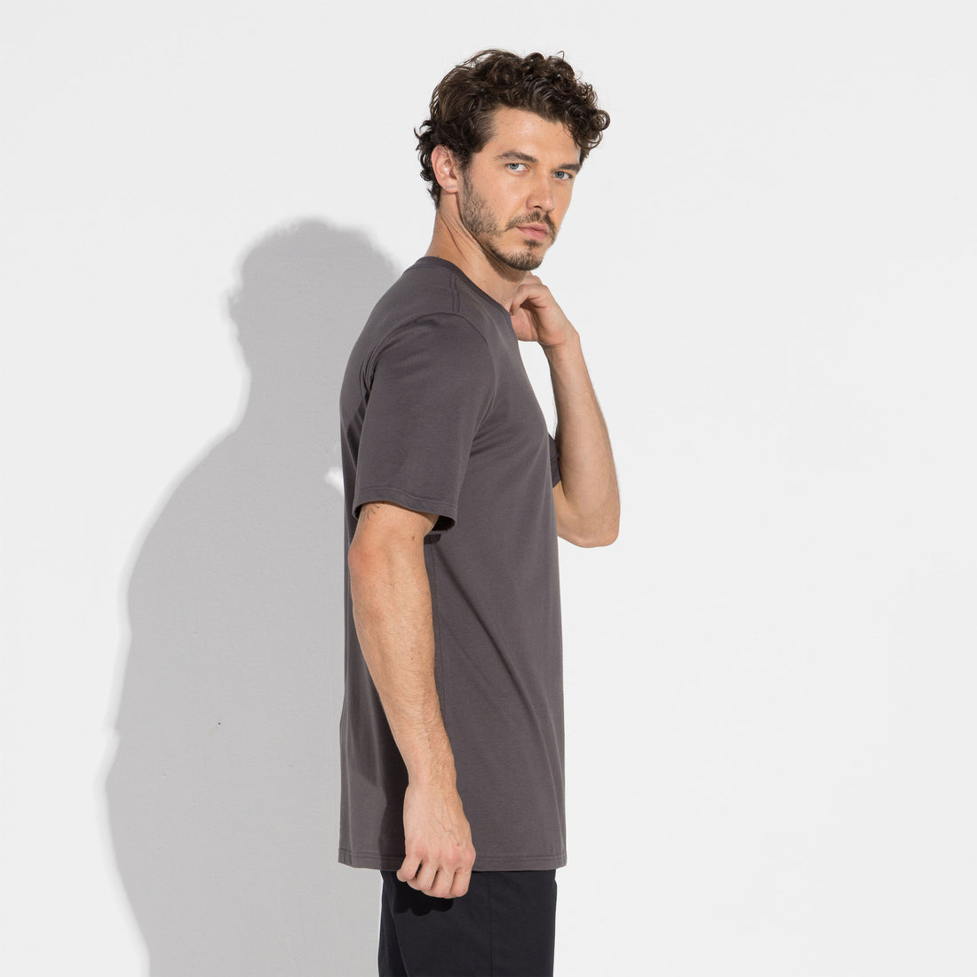 Camiseta Pima Alongada Masculina | Life Collection - Cinza Carvão