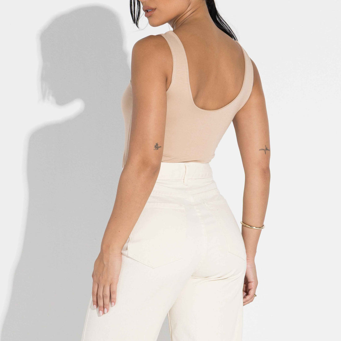 Regata Undershirt Gola U Feminina - Bege Camel