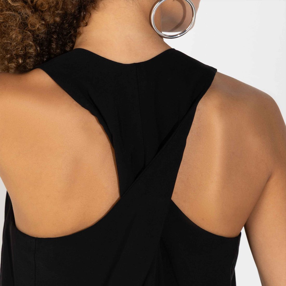 Vestido Midi Viscose Torção Costas - Preto