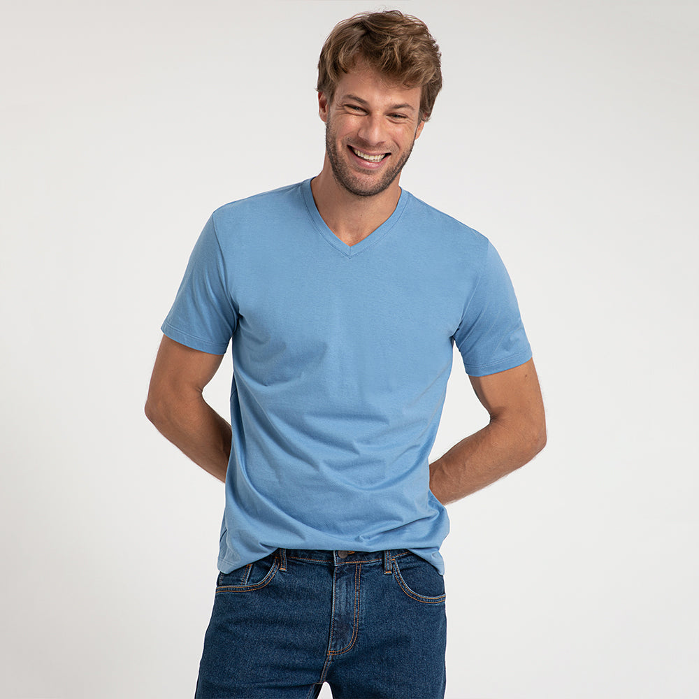 Camiseta Premium Gola V Masculina | Everyday T-Shirt - Azul Celeste