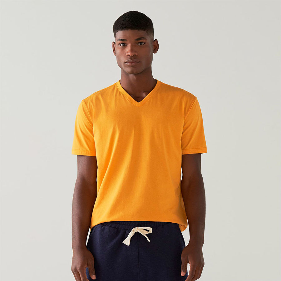 Camiseta Premium Gola V Masculina | Everyday T-Shirt - Amarelo Sol
