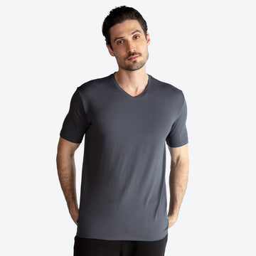 Camiseta Premium Gola V Masculina | Everyday T-Shirt - Grafite