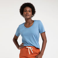 Camiseta Algodão Premium Gola U Feminina | Everyday Collection - Azul Celeste