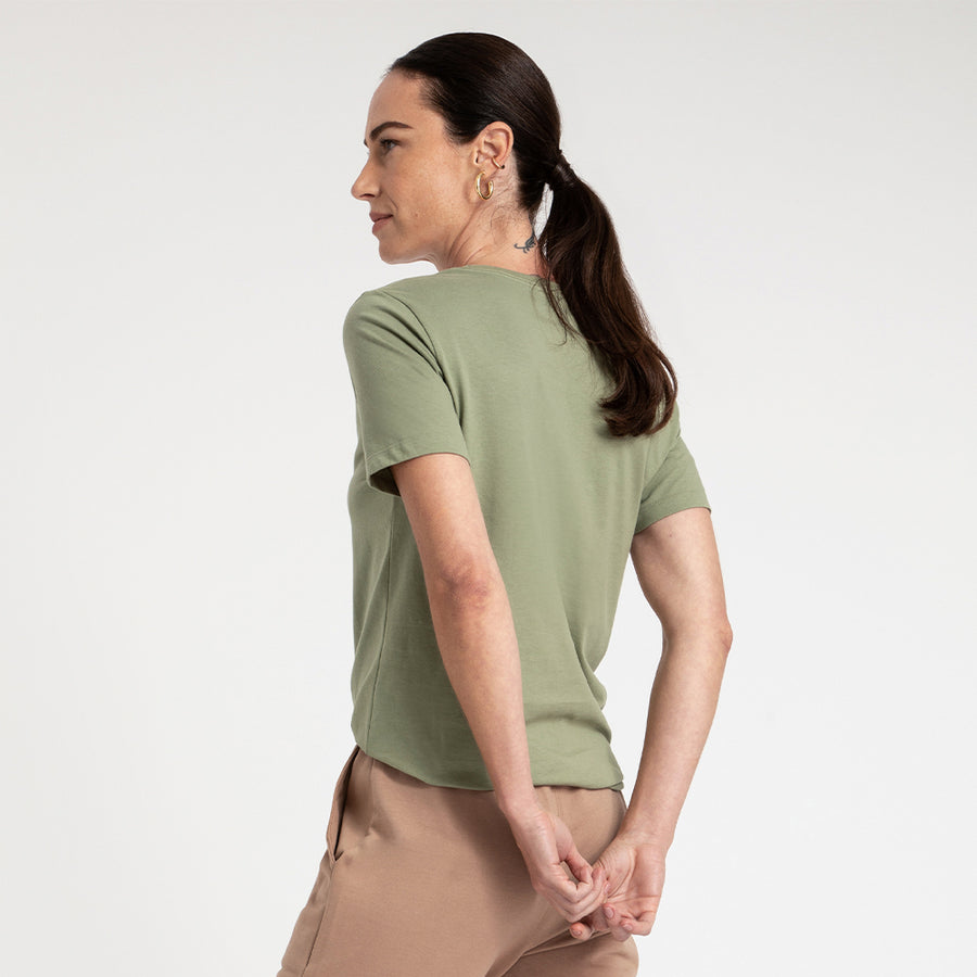 Camiseta Algodão Premium Gola U Feminina | Everyday Collection - Verde Jade